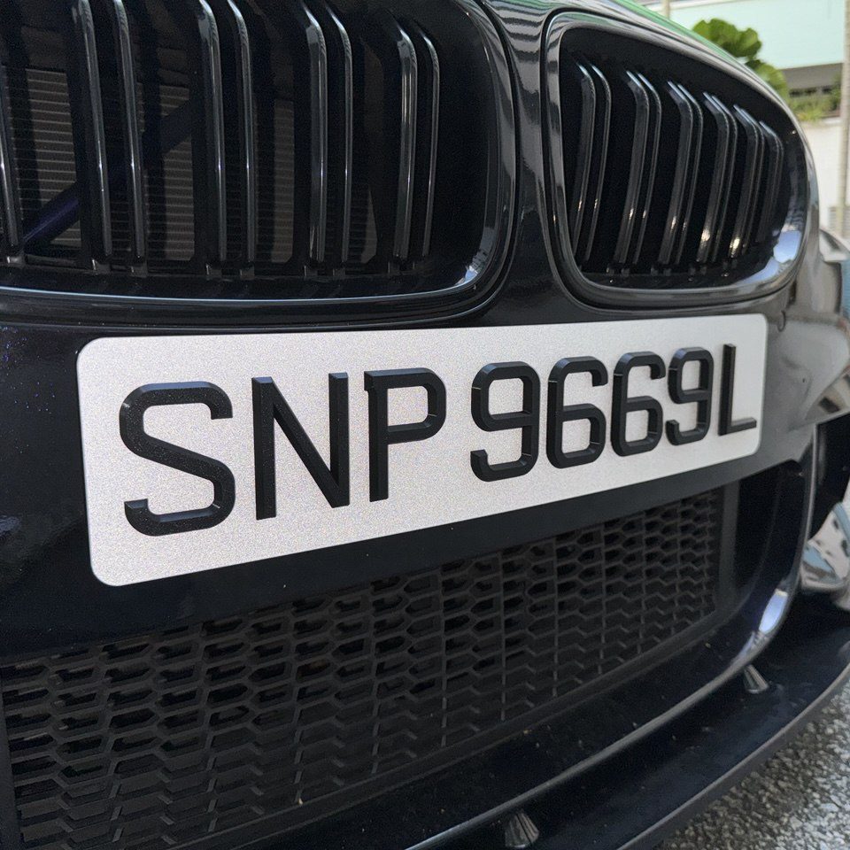 Frameless Car Plate Maker